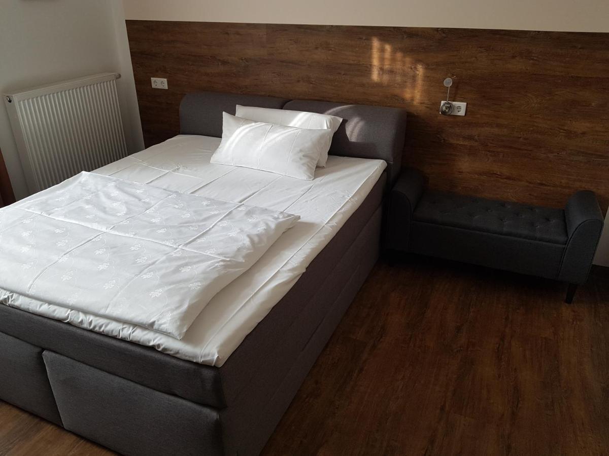 Hotel Primavera Parco Fürth エクステリア 写真